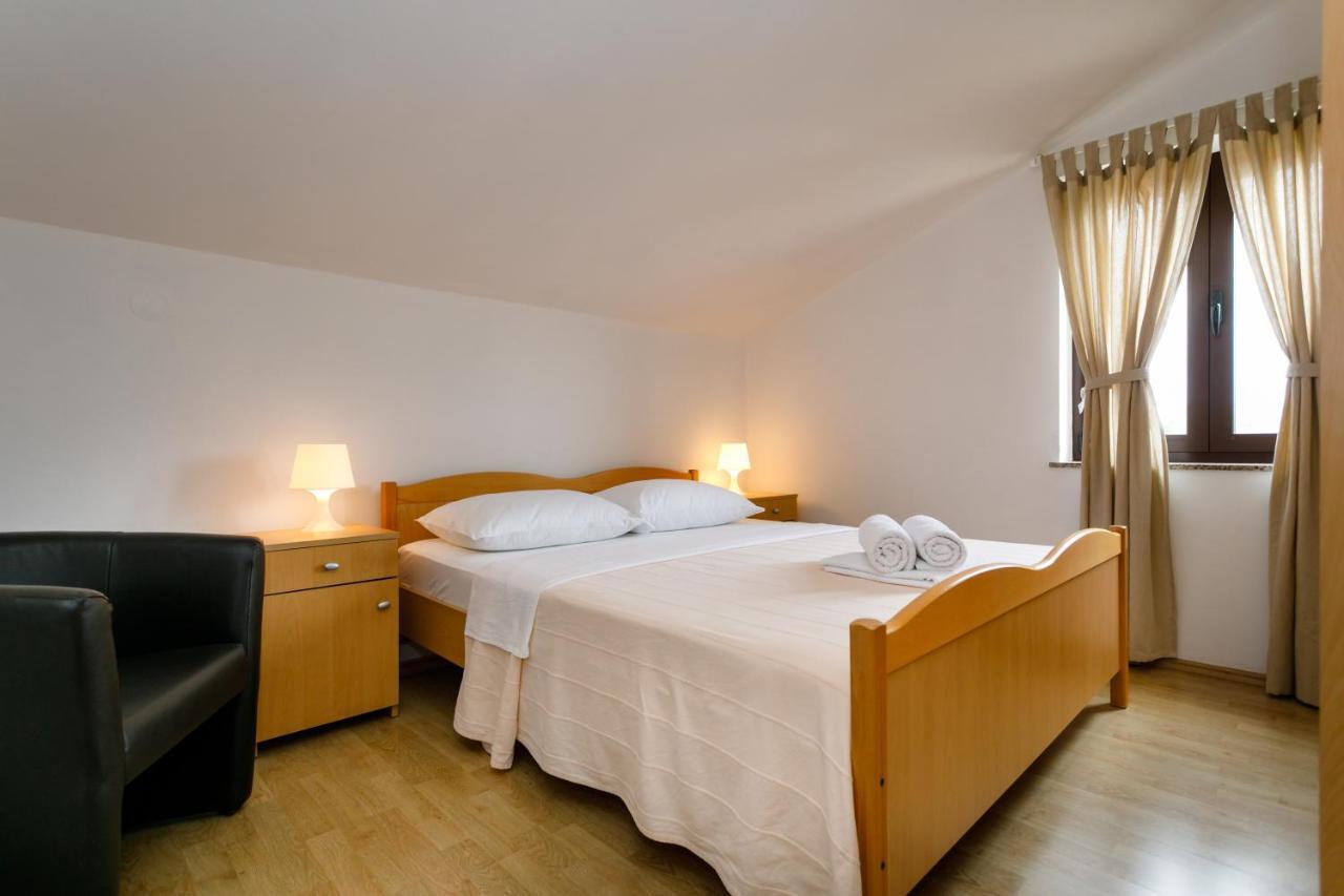 Apartman Sintic Крк Экстерьер фото