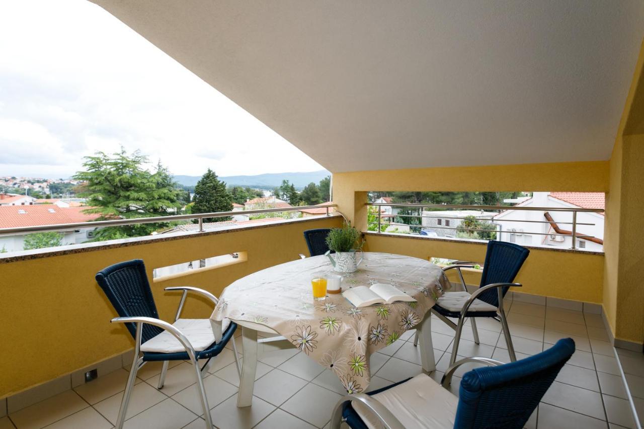 Apartman Sintic Крк Экстерьер фото